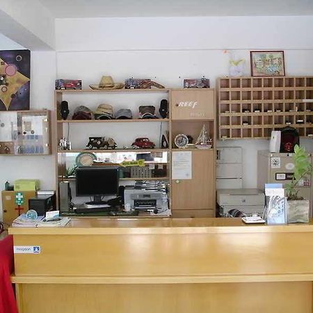 Renos Hotel Apts Полис Екстериор снимка