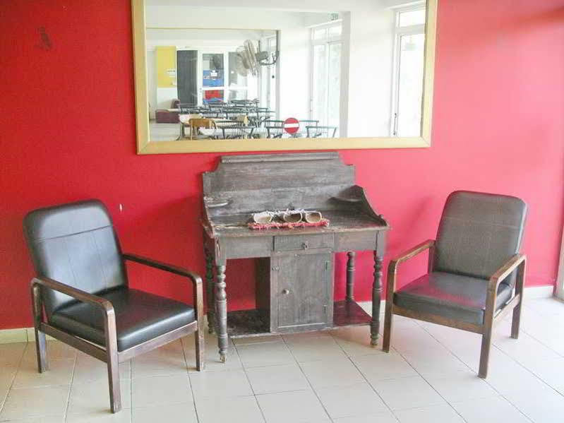 Renos Hotel Apts Полис Екстериор снимка